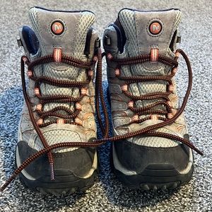 Women’s Merrell MOAB Hiking Boots, Waterproof. Tan, Size 7.5